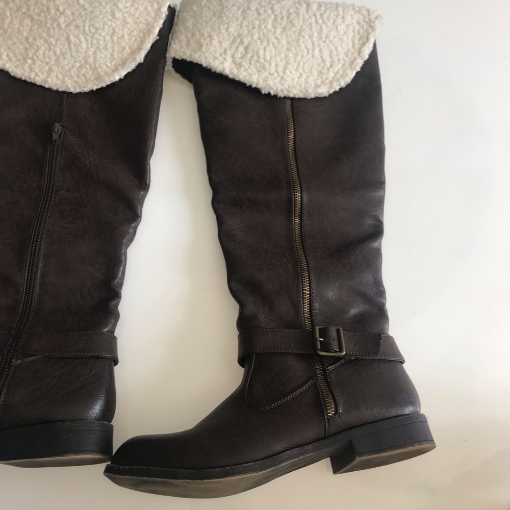 Yathi knee high boots size 10